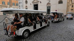 Major city eyes crackdown on golf cart tours as furious locals push back Newcastle Accountants